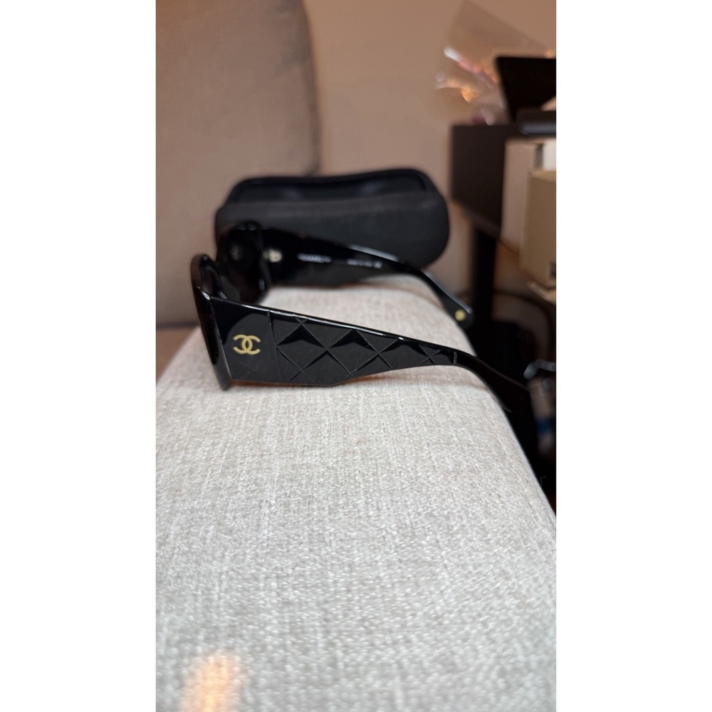 Vintage Chanel 5019 CC Logo Black Quilted Sunglasses Italy - Picture 11 of 16